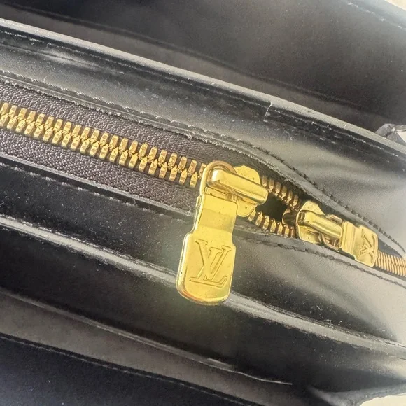 Louis Vuitton Epi Pont Neuf - Black With Gold Hardware - Picture 11 of 12